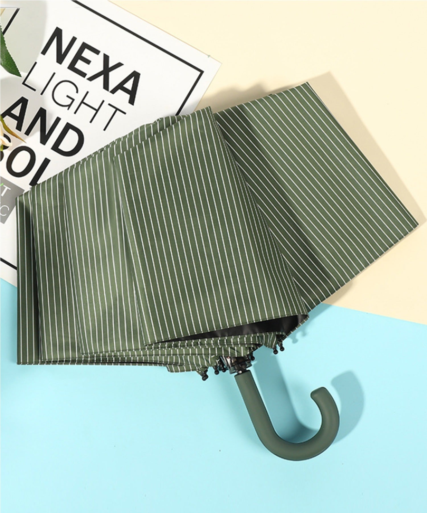 丈夫な8本骨軽量折りたたみ傘